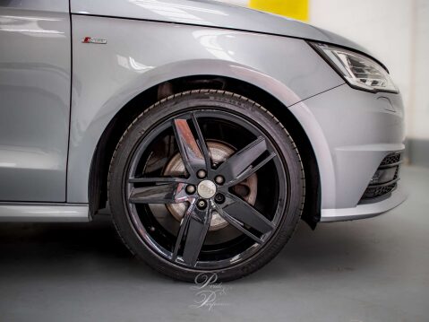 Audi A1 1.4 A1 Black Edition TFSI 3dr 11