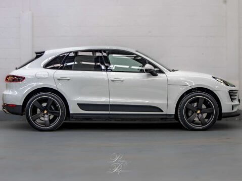 Porsche Macan 2.0 Macan Semi-Auto 4WD 5dr 6