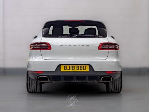 Porsche Macan 2.0 Macan Semi-Auto 4WD 5dr 8