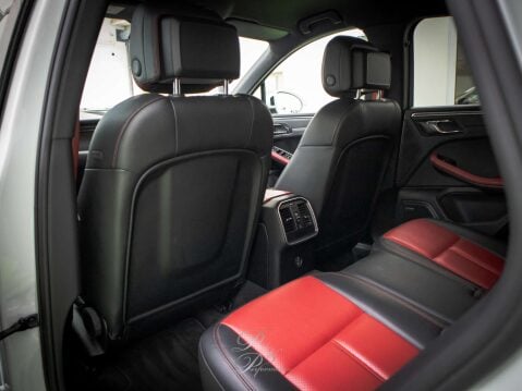 Porsche Macan 2.0 Macan Semi-Auto 4WD 5dr 20