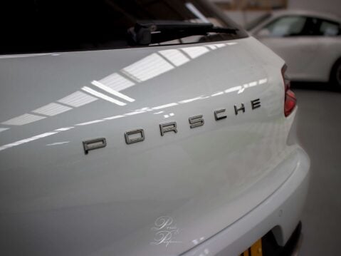 Porsche Macan 2.0 Macan Semi-Auto 4WD 5dr 28