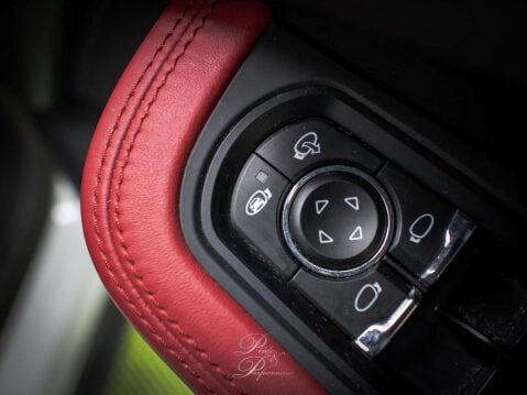 Porsche Macan 2.0 Macan Semi-Auto 4WD 5dr 32