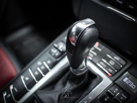 Porsche Macan 2.0 Macan Semi-Auto 4WD 5dr 44