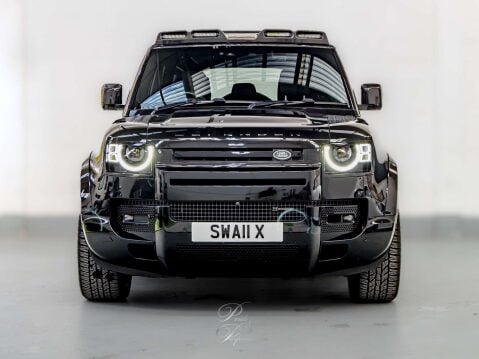 Land Rover Defender 3.0 Defender X-Dynamic HSE D MHEV Auto 4WD 5dr 4