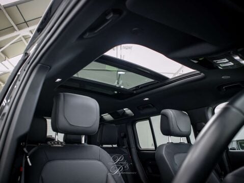 Land Rover Defender 3.0 Defender X-Dynamic HSE D MHEV Auto 4WD 5dr 17