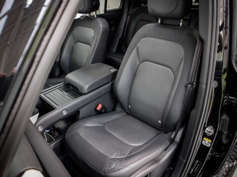 Land Rover Defender 3.0 Defender X-Dynamic HSE D MHEV Auto 4WD 5dr 24