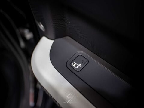 Land Rover Defender 3.0 Defender X-Dynamic HSE D MHEV Auto 4WD 5dr 29