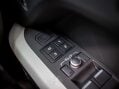 Land Rover Defender 3.0 Defender X-Dynamic HSE D MHEV Auto 4WD 5dr 34