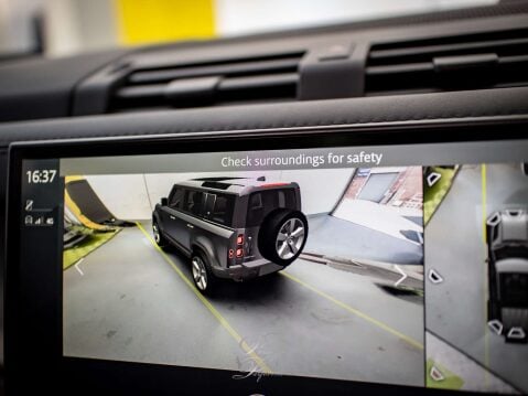 Land Rover Defender 3.0 Defender X-Dynamic HSE D MHEV Auto 4WD 5dr 39
