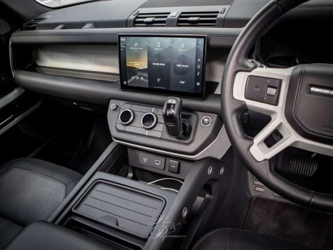 Land Rover Defender 3.0 Defender X-Dynamic HSE D MHEV Auto 4WD 5dr 48