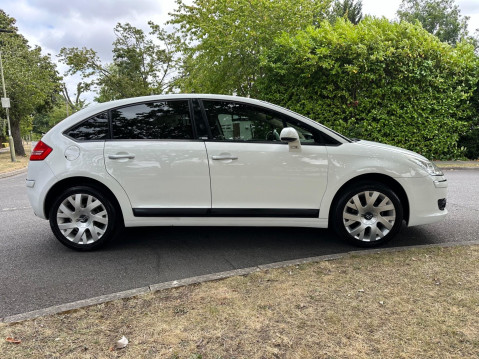 Citroen C4 1.6i 16V Exclusive 5dr 23