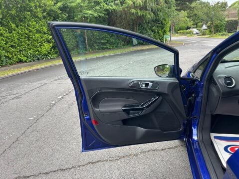 Ford Fiesta 1.0T EcoBoost Zetec Euro 5 (s/s) 5dr 56