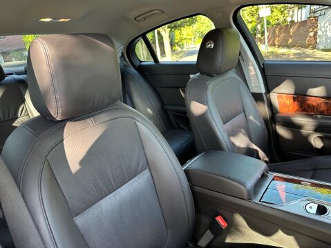 Jaguar XF 3.0 V6 Premium Luxury Auto Euro 4 4dr 68