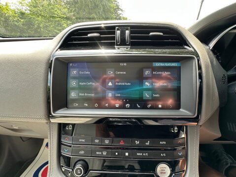 Jaguar F-Pace 2.0 D180 Portfolio Auto AWD Euro 6 (s/s) 5dr 19