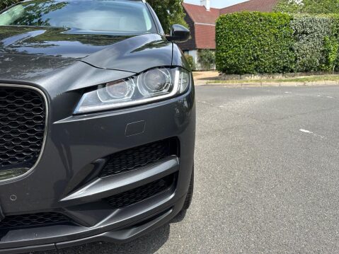 Jaguar F-Pace 2.0 D180 Portfolio Auto AWD Euro 6 (s/s) 5dr 38