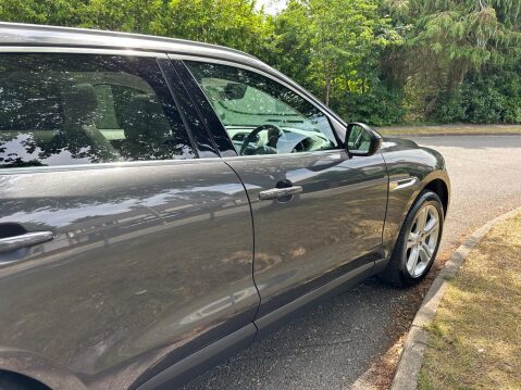 Jaguar F-Pace 2.0 D180 Portfolio Auto AWD Euro 6 (s/s) 5dr 54