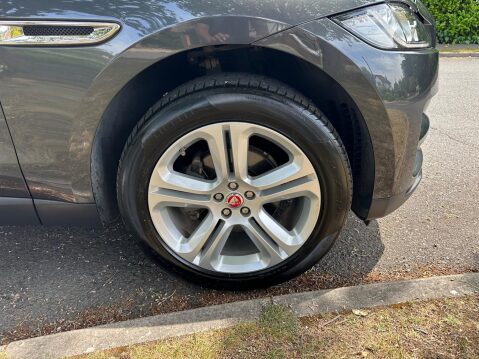 Jaguar F-Pace 2.0 D180 Portfolio Auto AWD Euro 6 (s/s) 5dr 58