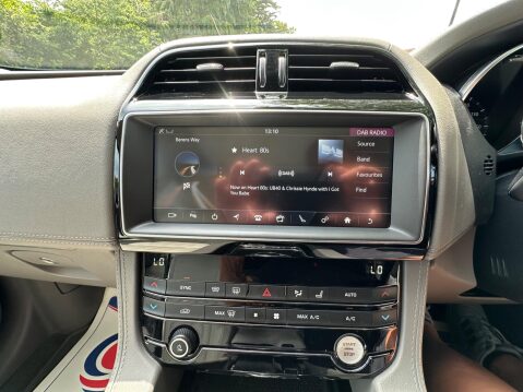 Jaguar F-Pace 2.0 D180 Portfolio Auto AWD Euro 6 (s/s) 5dr 68