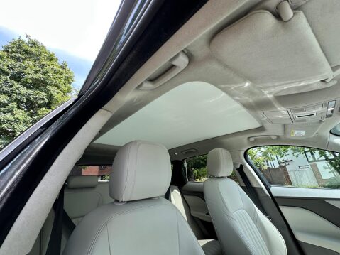Jaguar F-Pace 2.0 D180 Portfolio Auto AWD Euro 6 (s/s) 5dr 75