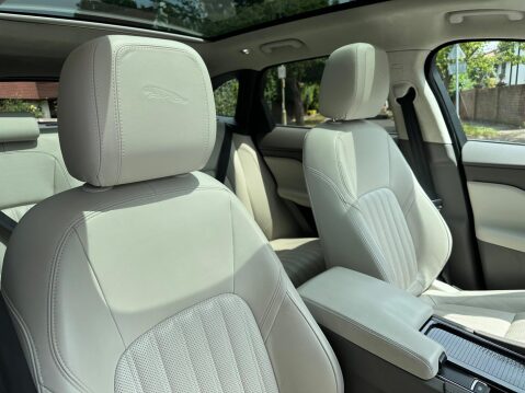 Jaguar F-Pace 2.0 D180 Portfolio Auto AWD Euro 6 (s/s) 5dr 77