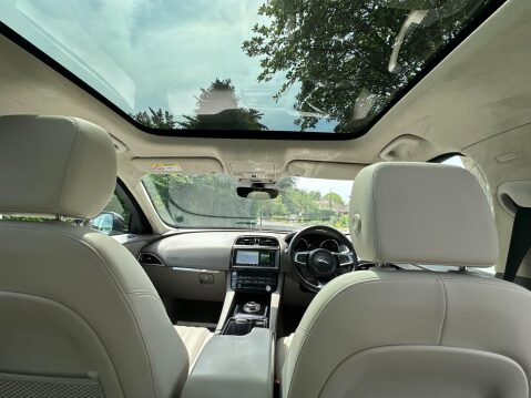 Jaguar F-Pace 2.0 D180 Portfolio Auto AWD Euro 6 (s/s) 5dr 81