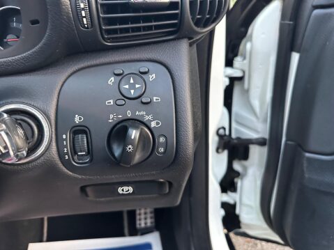 Mercedes-Benz CLC 1.8 CLC180K Sport Panorama Coupe Auto Euro 4 3dr 67