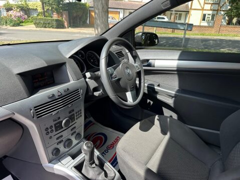 Vauxhall Astra 1.8i 16v SRi Sport Hatch 3dr 81