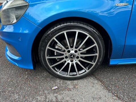 Mercedes-Benz A Class 1.6 A200 BlueEfficiency AMG Sport Euro 6 (s/s) 5dr 60