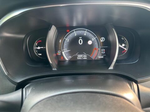 Renault Megane 1.2 TCe Signature Nav Euro 6 (s/s) 5dr 82