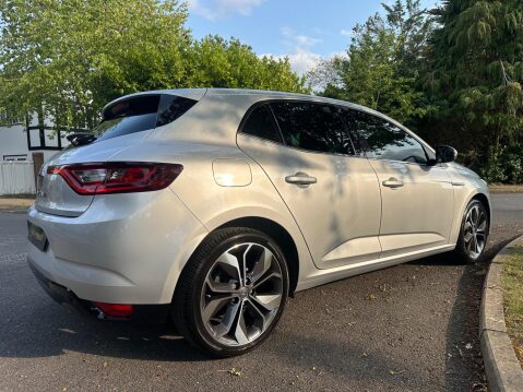 Renault Megane 1.2 TCe Signature Nav Euro 6 (s/s) 5dr 54