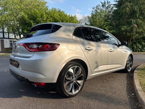 Renault Megane 1.2 TCe Signature Nav Euro 6 (s/s) 5dr 5