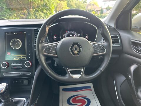 Renault Megane 1.2 TCe Signature Nav Euro 6 (s/s) 5dr 90