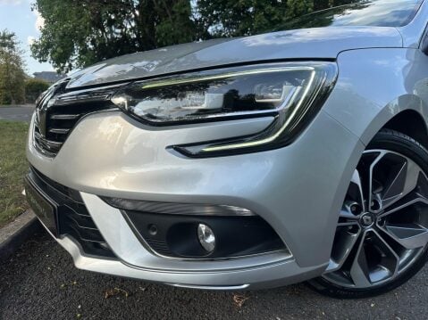 Renault Megane 1.2 TCe Signature Nav Euro 6 (s/s) 5dr 53