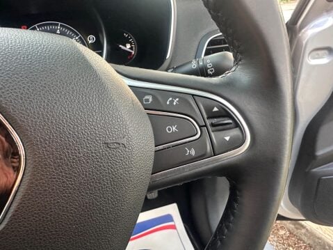 Renault Megane 1.2 TCe Signature Nav Euro 6 (s/s) 5dr 79