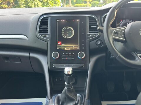 Renault Megane 1.2 TCe Signature Nav Euro 6 (s/s) 5dr 88