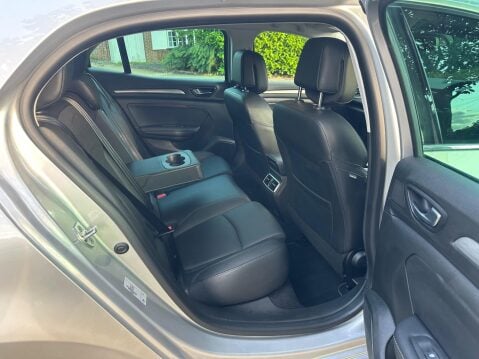 Renault Megane 1.2 TCe Signature Nav Euro 6 (s/s) 5dr 18