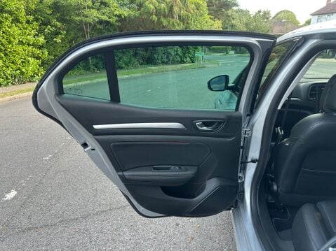 Renault Megane 1.2 TCe Signature Nav Euro 6 (s/s) 5dr 66