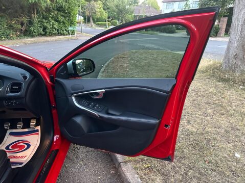 Volvo V40 1.6 T3 R-Design Nav Euro 5 (s/s) 5dr 63