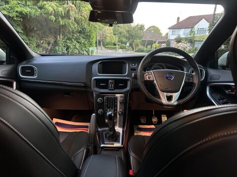 Volvo V40 1.6 T3 R-Design Nav Euro 5 (s/s) 5dr 82