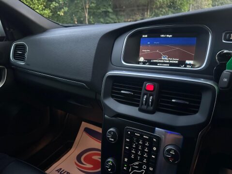 Volvo V40 1.6 T3 R-Design Nav Euro 5 (s/s) 5dr 71