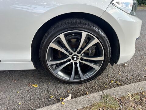 BMW 2 Series 1.5 218i Sport Euro 6 (s/s) 2dr 57
