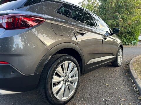 Vauxhall Grandland X 1.2 Turbo Elite Nav Premium Auto Euro 6 (s/s) 5dr 37