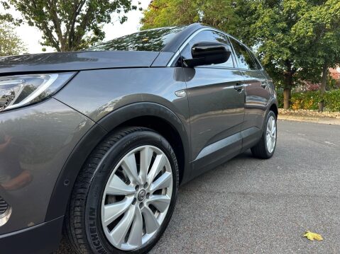 Vauxhall Grandland X 1.2 Turbo Elite Nav Premium Auto Euro 6 (s/s) 5dr 44