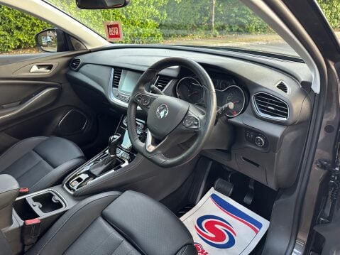 Vauxhall Grandland X 1.2 Turbo Elite Nav Premium Auto Euro 6 (s/s) 5dr 17