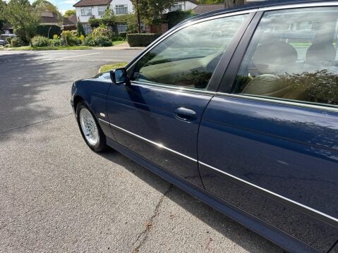 BMW 5 Series 2.5 523i SE 4dr 46