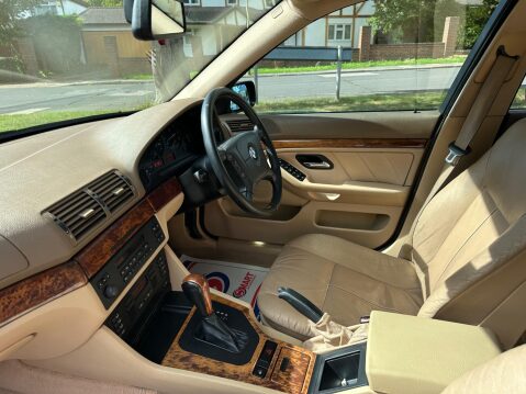 BMW 5 Series 2.5 523i SE 4dr 71