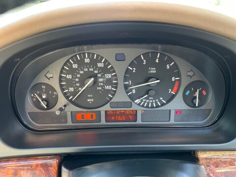 BMW 5 Series 2.5 523i SE 4dr 12