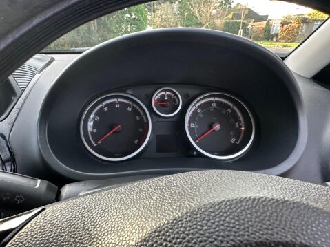 Vauxhall Corsa 1.4i 16v Design 3dr (a/c) 17