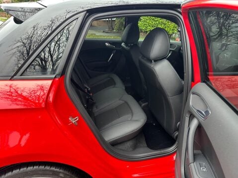 Audi A1 1.4 TFSI S line Sportback S Tronic Euro 6 (s/s) 5dr 17