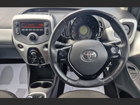 Toyota Aygo 1.0 VVT-i x-play Euro 6 5dr 10